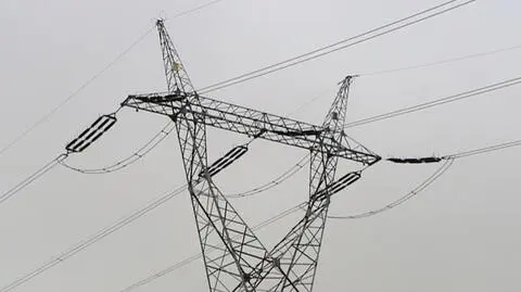 Awarie prądu w Polsce. Ponad 320 tysięcy klientów bez zasilania