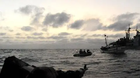 NATO będzie ścigać piratów co najmniej do 2014 r.