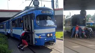 W obu przypadkach pasażerowie zdecydowali się sami popchnąć tramwaj
