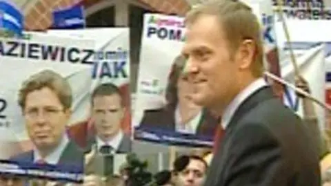 Tusk: gdy patrzę na premiera, widzę Urbana z 1981 roku