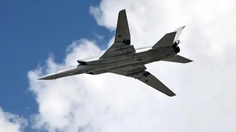 Bombowce strategiczne Tu-22 w asyście myśliwców Su-22 przeleciała także nad Krymem, Morzem Azowskim i Czarnym