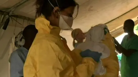 Wirus Ebola w natarciu. Objawy jak przy grypie