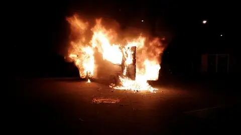 Braniewo: samochód dostawczy w ogniu