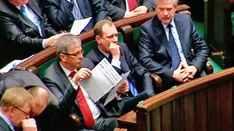 Afera hazardowa. 
PO zwołuje zarząd partii