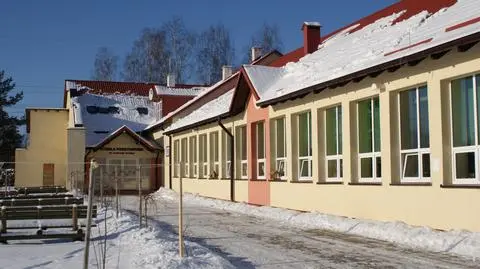 Rodzice i nauczyciele walczą o szkołę w Przytocku