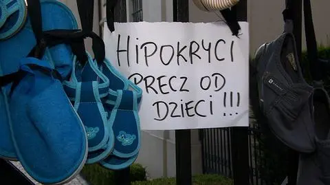 "Baby Shoes Remember" events all over Poland