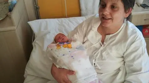 Kobieta urodziła córeczkę w pociągu