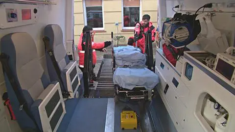 Szczecin. Tą karetką przewiozą pacjentów ważących nawet 400 kilogramów