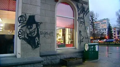 Chce żyć w czystym mieście.
 Na własną rękę ściga wandali-grafficiarzy