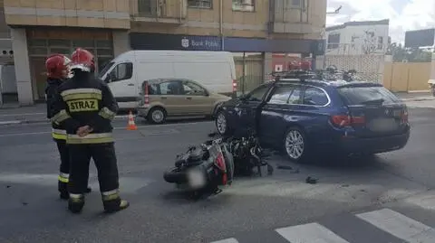 Motocyklista w szpitalu. Zderzył się w BMW