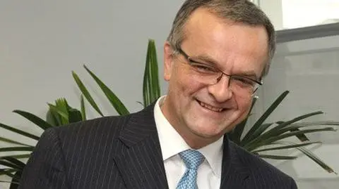 Krewki minister spoliczkował "smarkacza"