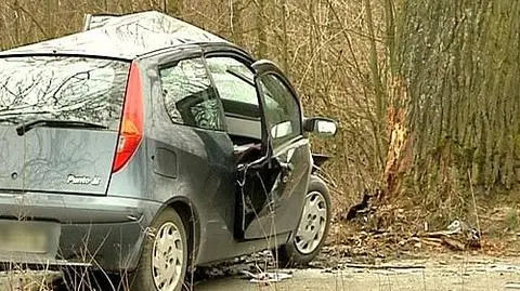 Księża i manekiny na piratów drogowych