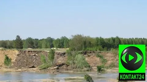 3 dni temu osunęła się ziemia. Wciąż szukają operatora koparki