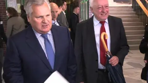 Aleksander Kwaśniewski nie odpowiada w biegu