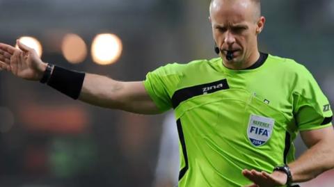 Szymon Marciniak doskonale zna system VAR