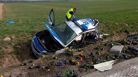 Wypadek z udziałem radiowozu na A4