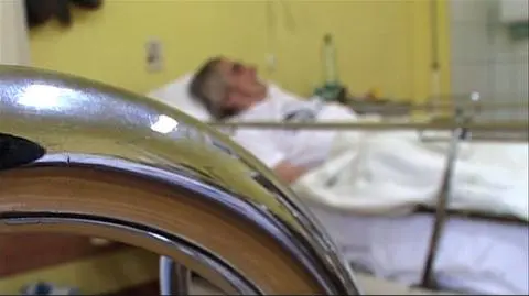"Dzika" deportacja Polaka z USA? Konsulat chce wyjaśnień ws. pacjenta z Bolesławca