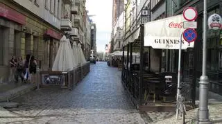 Kiełbaśnicza raz ulicą, raz deptakiem