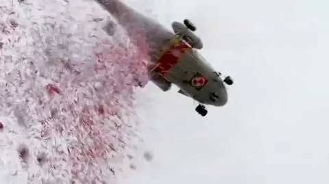 Policjanci wycinali konfetti. Zieliński tłumaczy