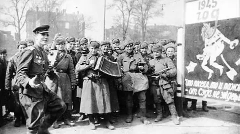 2 maja 1945 roku Berlin skapitulował 