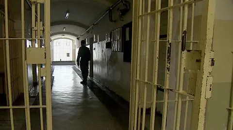 Przegląd prasy: "wyjątkowo spokojny morderca". Wyszedł warunkowo i zgwałcił 