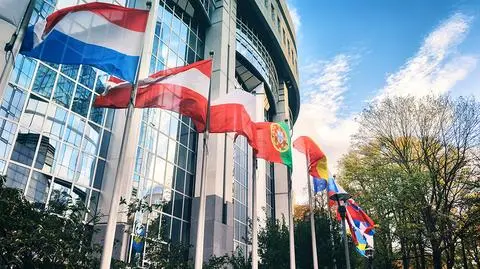 Komisja Europejska. Zastosowanie artykułu 7 unijnego traktatu wobec Polski