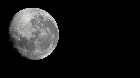 Ziemia miała dwa księżyce?