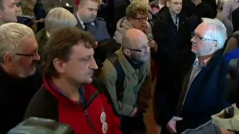 W poprzednim procesie sąd rejonowy uznał trzy osoby za winne zakłócania spotkania, ale nie wymierzył kary [nagranie archiwalne]