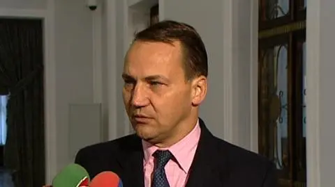 Sikorski apeluje do sądów: Bandyterkę kibolską traktować surowo