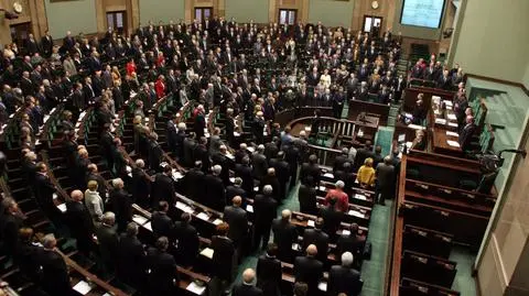Zabiorą partiom pieniądze? PO za, PiS nie