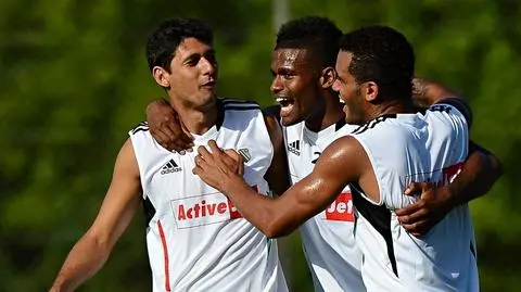 Raphael Augusto (P) może w sobotę doczekać się debiutu w barwach Legii