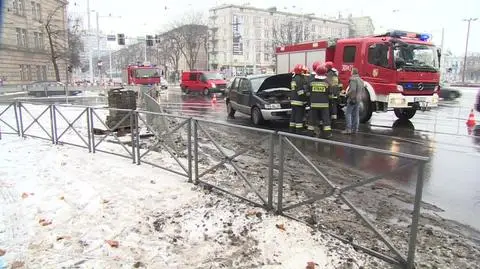 Remont przy pl. Orląt Lwowskich. Kolizja na objeździe