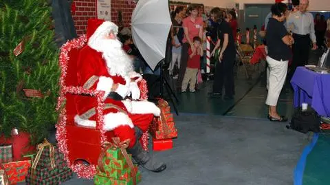 Gang nastolatków przegonił Mikołaja