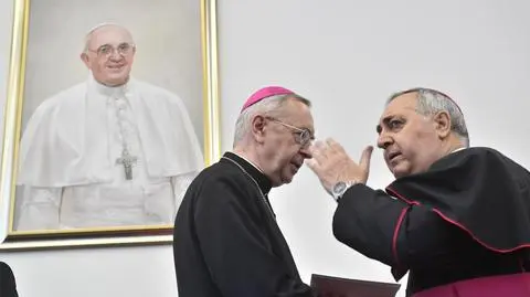 Papież zwołał szczyt w sprawie pedofilii w kościele (materiał "Faktów" z 12.09.2018) 