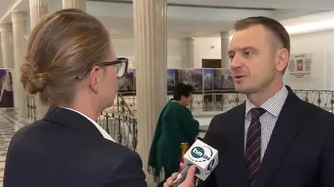 Sławomir Nitras przez najbliższe trzy miesiące otrzyma tylko połowę pensji