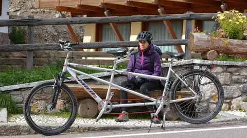 Szukają złodzieja, który ukradł tandem chorej na stwardnienie rozsiane