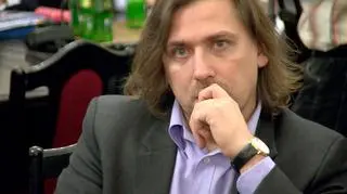 Tomasz Kaczmarek tłumaczy, że nie wiedział o zdjęciach podczas liczenia pieniędzy