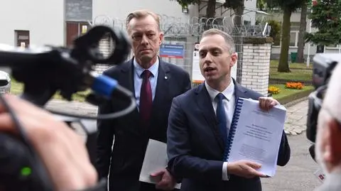 Cezary Tomczyk i Paweł Suski wezwani przez podkomisję smoleńską
