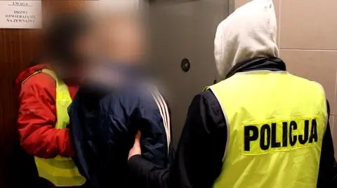 12 osób podejrzanych o działalność w gangu fałszywych policjantów