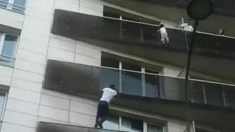 Spiderman z Paryża. Najciekawsze wideo tygodnia w tvn24.pl