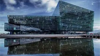 Harpa Concert Hall and Conference Centre w Rejkiawiku to tegoroczny laureat Mies van der Rohe Award