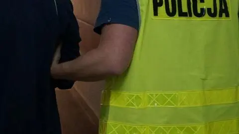 Przebrał się za policjanta i z 2 promilami kontrolował kierowców