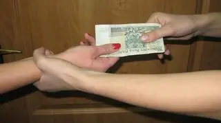 14-letnia rozbójczyni żądała coraz większych pieniędzy 