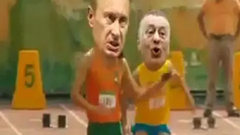 "Putin potwornie boi się internautów". Wojna w sieci