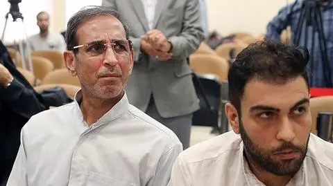 Rowhani: Iran będzie sprzedawał swoją ropę, złamie sankcje USA