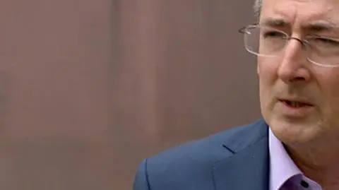 Minister tłumaczy się z młodych doradców. "Wiem, że ten eksperyment - mimo głosów krytyki - wyszedł"