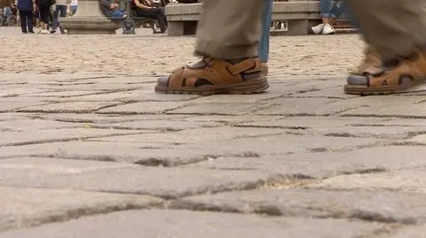 Skarpety w sandałach są trendy