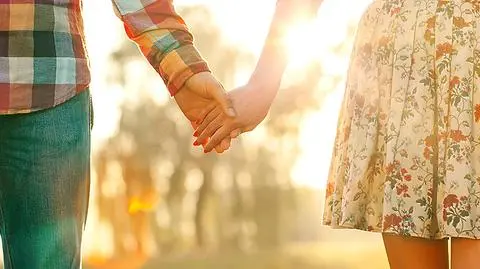 Polacy coraz częściej zdradzają się