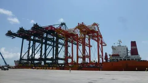 Suwnice przypłynęły do Gdańska z Chin 