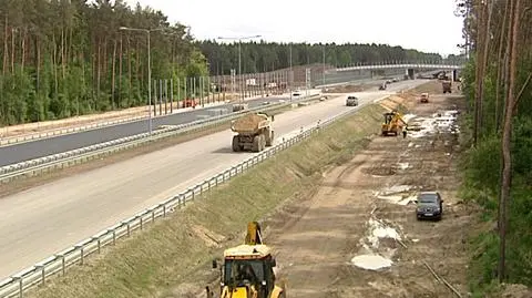 PiS: Autostrady budowane z gliny